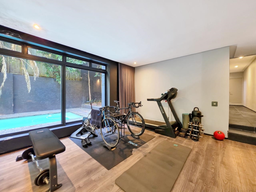 To Let 4 Bedroom Property for Rent in Higgovale Western Cape